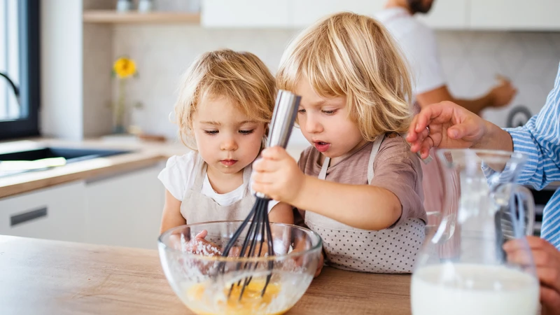 Trong giai đoạn sơ sinh và những năm đầu đời, DHA đóng vai trò nền tảng cho trí nhớ, khả năng học hỏi và thị lực sau này