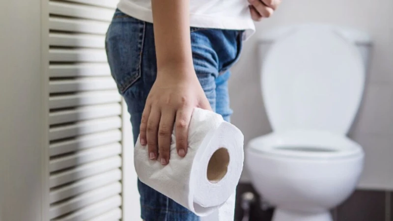 Đi cầu ra máu tươi - đau rát hậu môn​ cảnh báo điều gì? 4