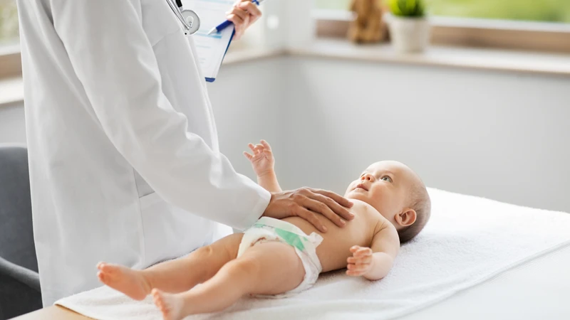 Đi ngoài phân màu xanh lá cây có nguy hiểm không? Nguyên nhân là do đâu? 2