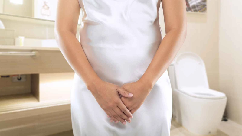 Đi tiểu nhiều lần trong ngày ở nữ giới là dấu hiệu cảnh báo vấn đề sức khỏe cần được quan tâm