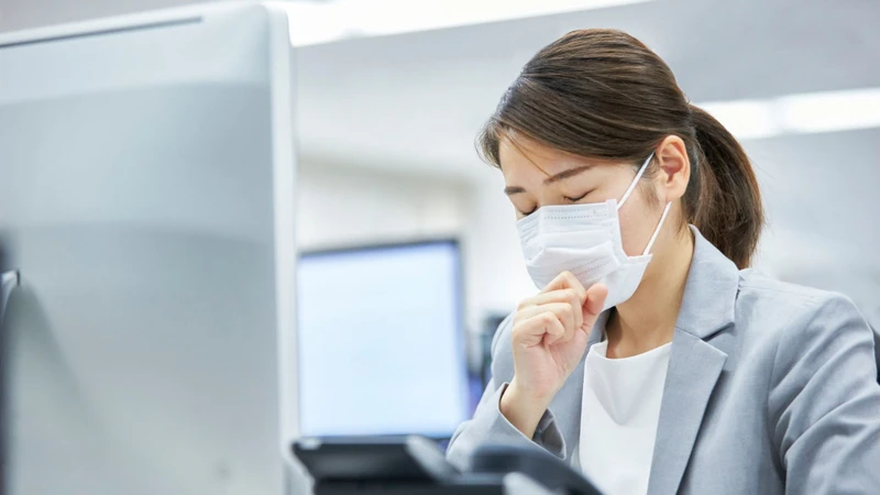Sốt, ho, đau ngực và khó thở cần được đánh giá y tế kịp thời