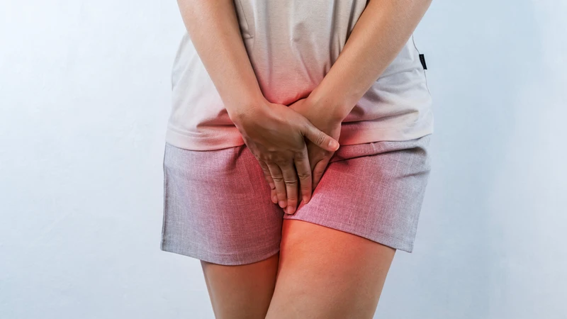 Các bệnh phụ khoa gây viêm nhiễm có thể làm tăng tiết dịch, dẫn đến dịch tập trung ở túi cùng Douglas