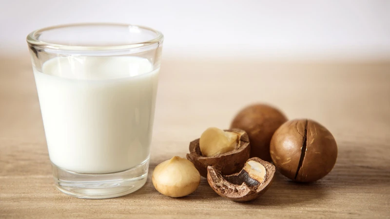 Vì sao mẹ sau sinh nên bổ sung các loại hạt lợi sữa?