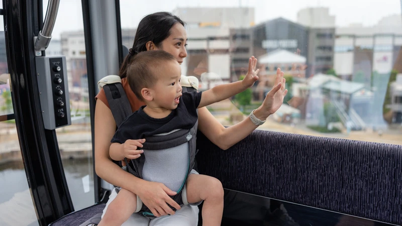 Địu em bé cần có thiết kế chắc chắn và khả năng nâng đỡ phù hợp