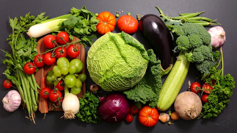 Tăng cường rau xanh và trái cây ít chua