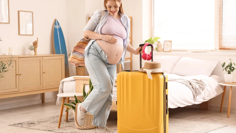 Mẹ bầu có thể đi du lịch an toàn khi thai kỳ ổn định