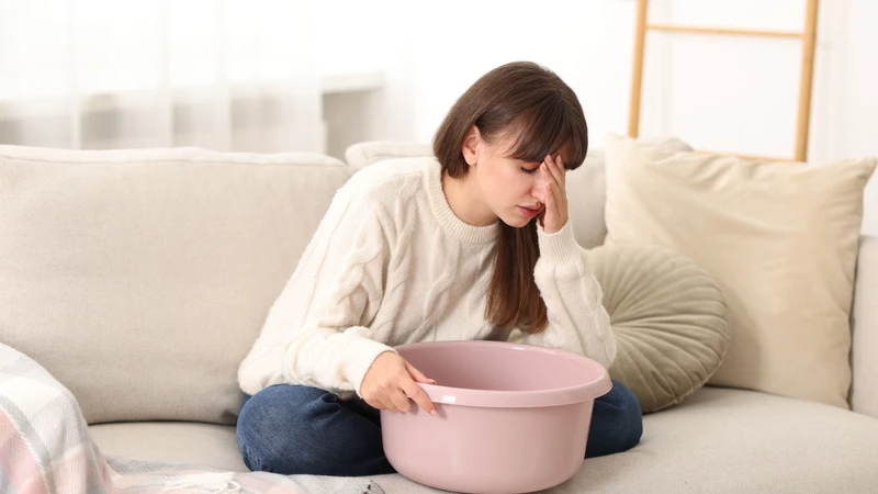Một số người mắc cúm có thể buồn nôn hoặc nôn nhiều, khiến cơ thể không thể ăn uống bình thường