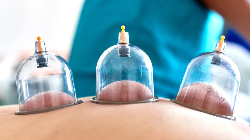 Người có cơ địa yếu, rối loạn đông máu, phụ nữ mang thai