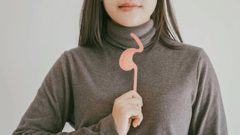 Cảm giác đau, nóng rát hoặc khó chịu do trào ngược có thể kích hoạt phản ứng stress của cơ thể