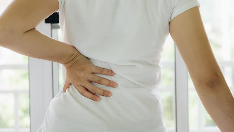 Giãn cơ lưng dưới có thể giúp giảm đau và căng cứng ở một số người
