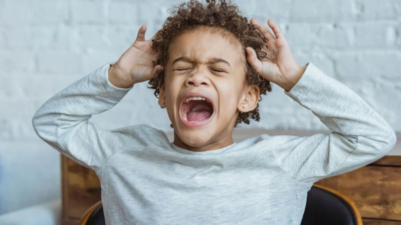 Giật mình tay chân miệng ở trẻ em: Dấu hiệu cảnh báo biến chứng nguy hiểm? 3