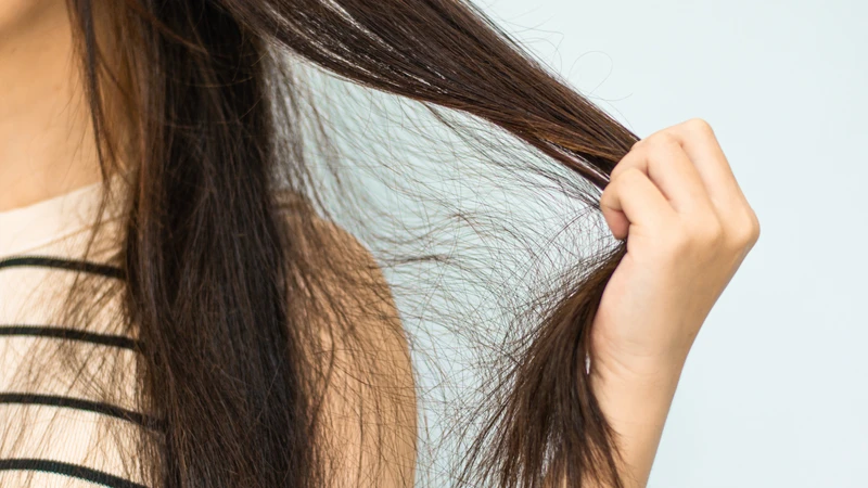 Kết cấu tóc ảnh hưởng đến tần suất gội đầu phù hợp