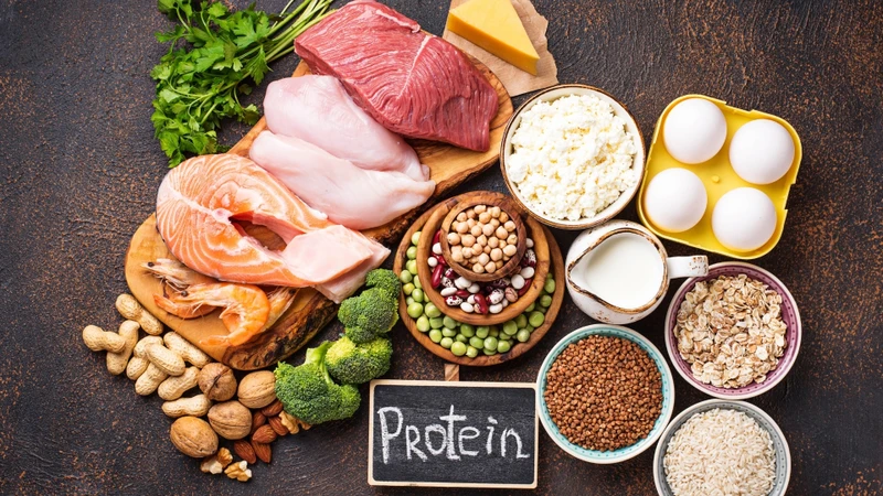 Protein là nhóm chất quan trọng giúp tái tạo mô và hỗ trợ vết mổ nhanh lành hơn