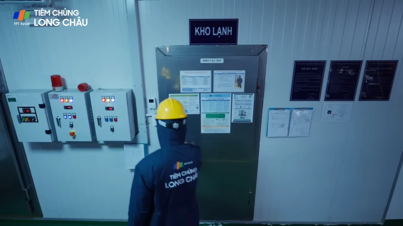 Tại Tiêm chủng Long Châu, vắc xin được bảo quản trong hệ thống kho lạnh đạt chuẩn quốc tế GSP