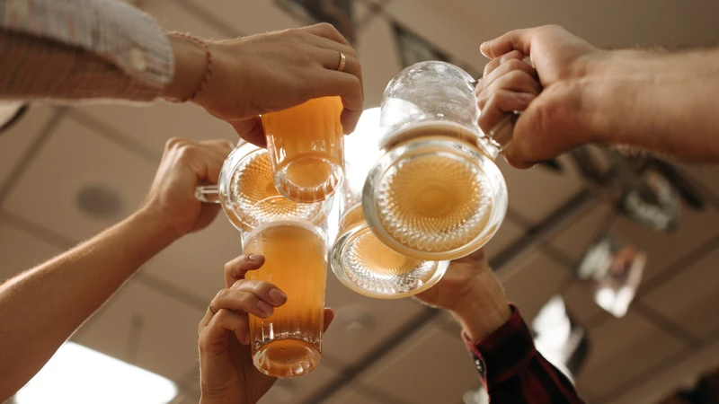 Rượu bia có thể làm tăng axit uric trong máu