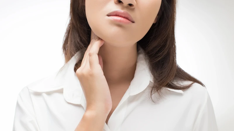 Hạch lành tính có khi gây đau nhẹ khi ấn vào