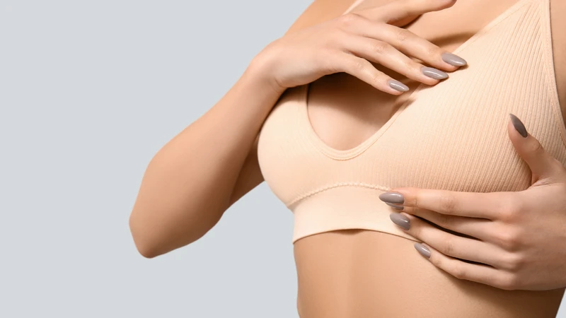 Một chiếc áo ngực vừa vặn giúp nâng đỡ ngực