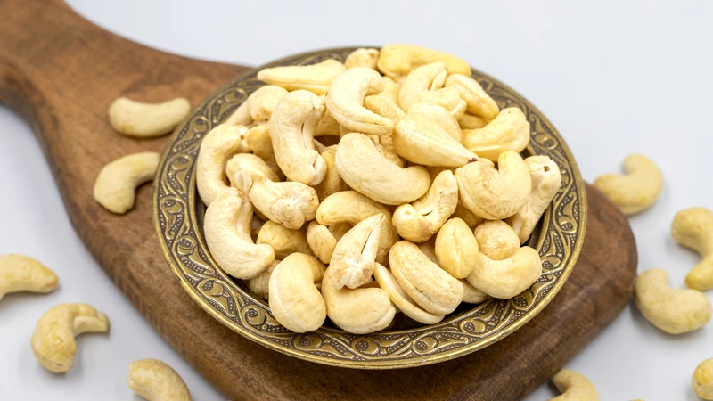 Hạt điều giàu năng lượng nhưng cần dùng hợp lý