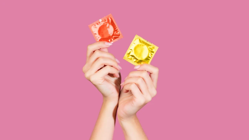 Sử dụng bao cao su hạn chế nguy cơ lây nhiễm virus HPV, đồng thời bảo vệ vùng da đã điều trị