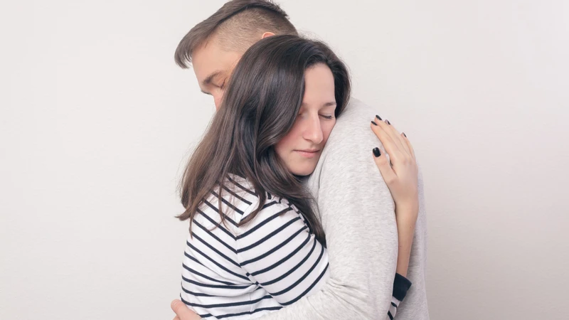 Người heterosexual có đặc điểm cốt lõi là sự hấp dẫn hướng đến người khác giới