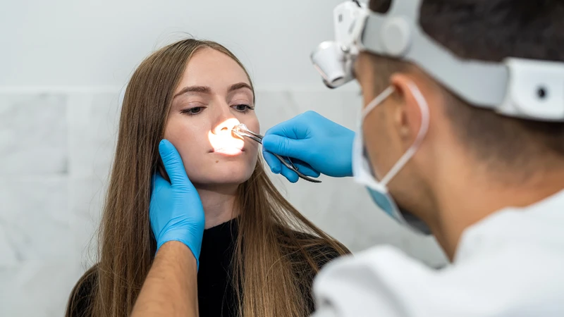 Chữa viêm mũi dị ứng bằng nước muối và cách thực hiện4