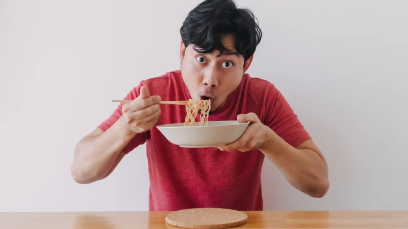 Ho có được ăn mì tôm không? 2