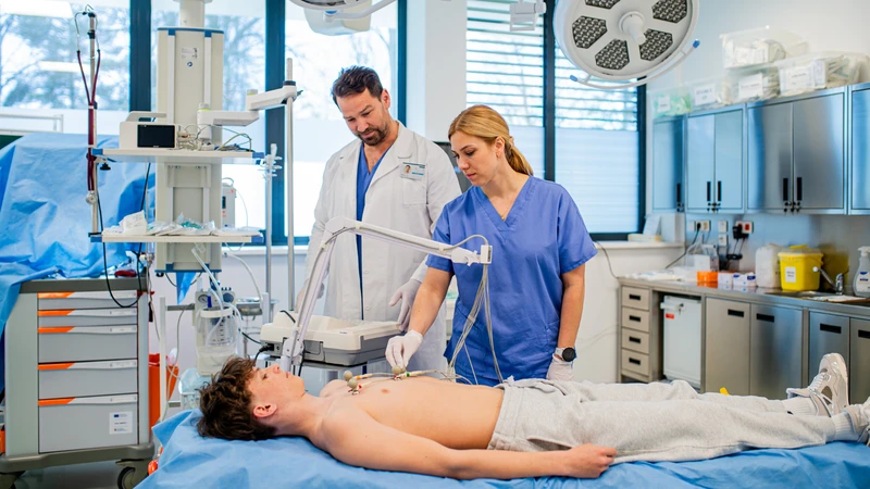 Điện tậm đồ (ECG) để xác định mức độ hở van