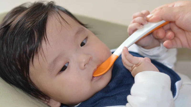 Mệt mỏi, chán ăn, chậm tăng trưởng thường rõ hơn khi chức năng thận suy giảm kéo dài