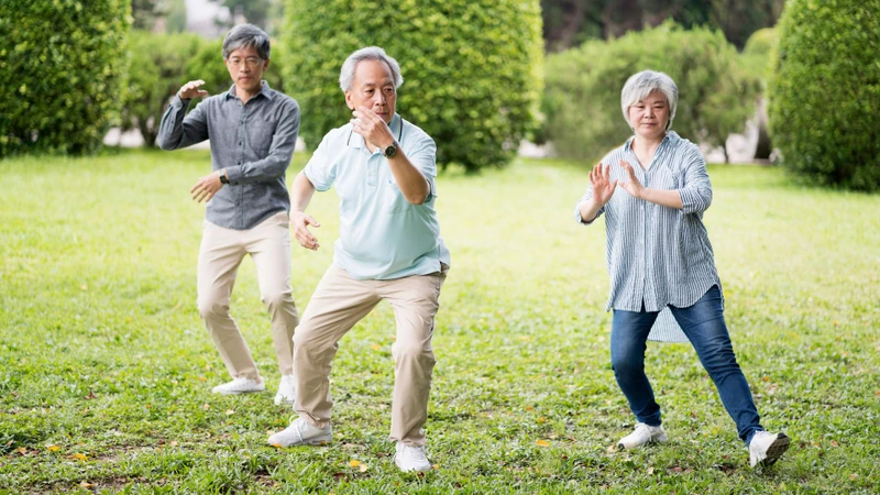 Duy trì lối sống lành mạnh để nâng câo sức đề kháng và giảm các yếu tố nguy cơ tim mạch
