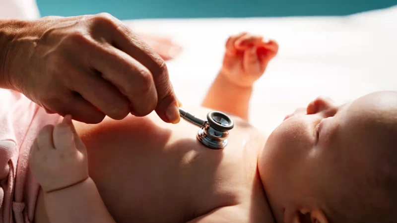 Trẻ có tiền sử gia đình mắc dị tật tim bẩm sinh có nguy cơ cao mắc bệnh