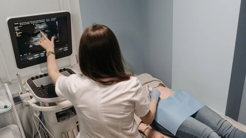 Siêu âm là phương pháp không xâm lấn giúp đánh giá tình trạng gan và tĩnh mạch cửa