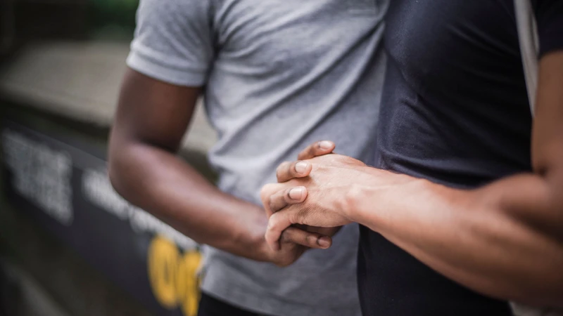 Cách nhìn nhận đúng về người homosexual là dừng đánh giá xu hướng tính dục qua vẻ bề ngoài