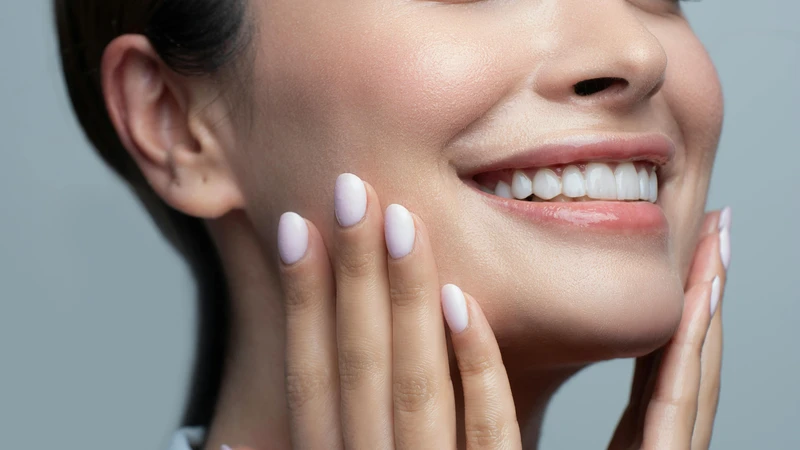 Kẽm có khả năng giảm viêm, kiểm soát hoạt động của&nbsp;tuyến bả nhờn nên giúp cải thiện làn da mụn