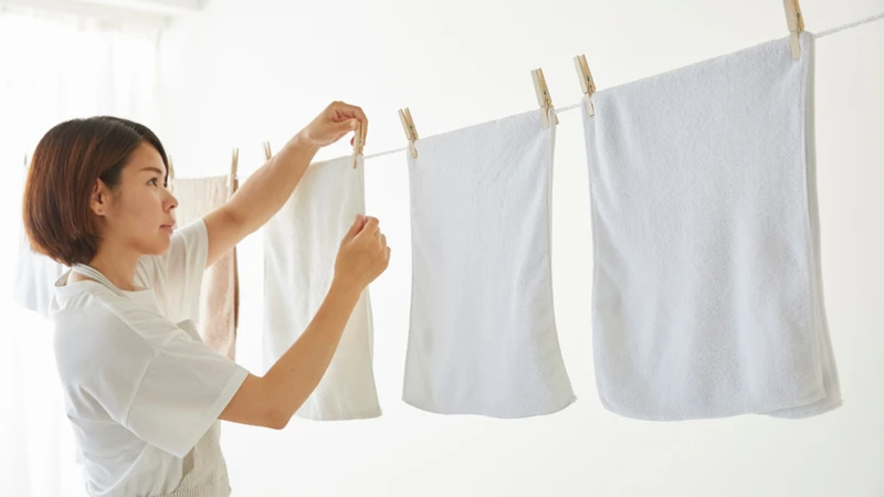 Cha mẹ nên giặt sạch, phơi khô và bảo quản khăn xô ở nơi sạch sẽ, khô thoáng