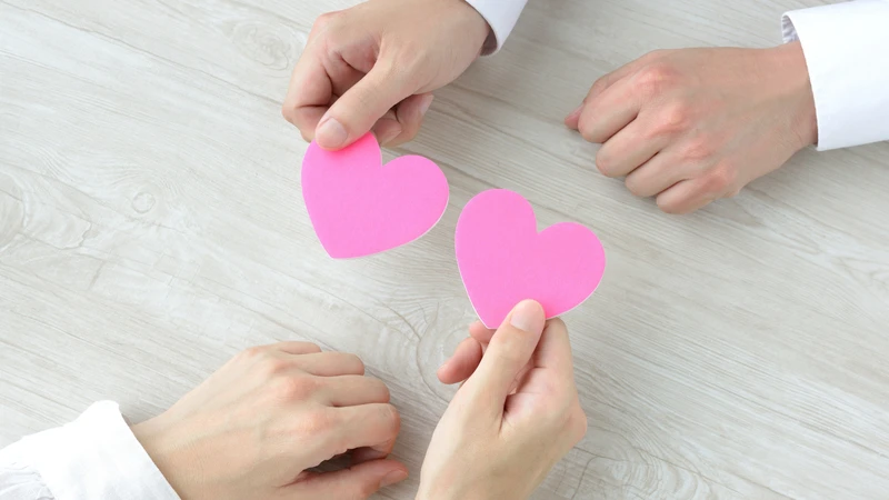 Khí hư màu trắng đục như sữa chua gây đau rát khi quan hệ là biểu hiện bất thường cần chú ý
