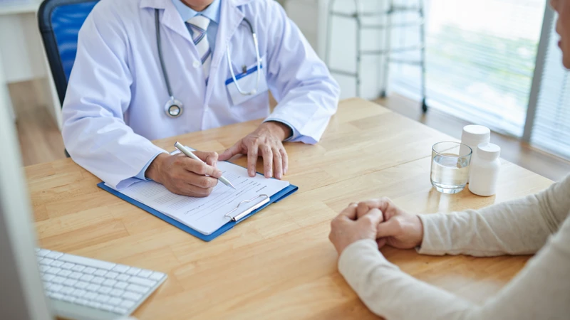Chăm sóc hậu môn nhân tạo nên thực hiện theo hướng dẫn của nhân viên y tế