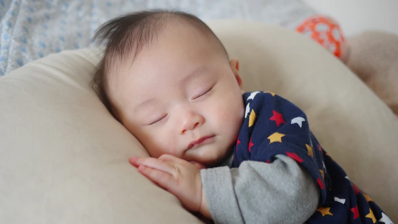 Khi nào trẻ tự ngủ không cần ru? Cách để trẻ tự ngủ không cần ru 2