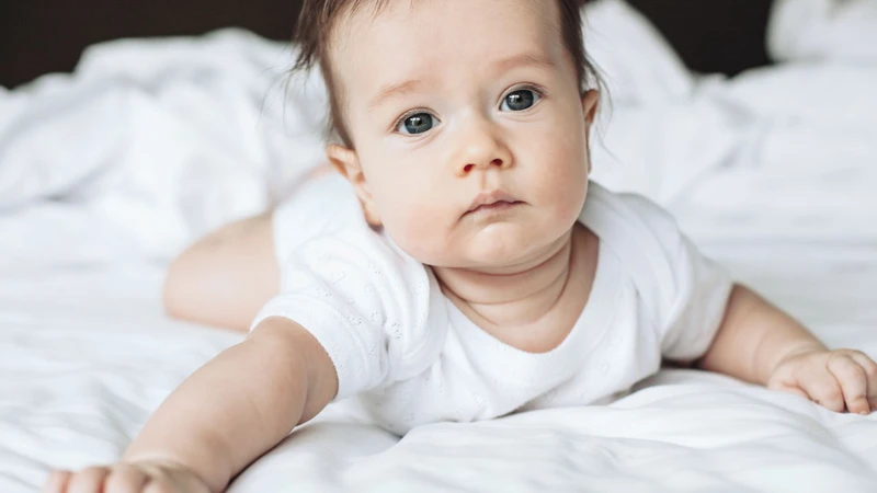 Đồng hành đúng cách giúp bé ổn định giấc ngủ sau khủng hoảng