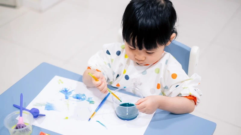 Cha mẹ hãy khuyến khích trẻ chơi các trò chơi phát triển vận động