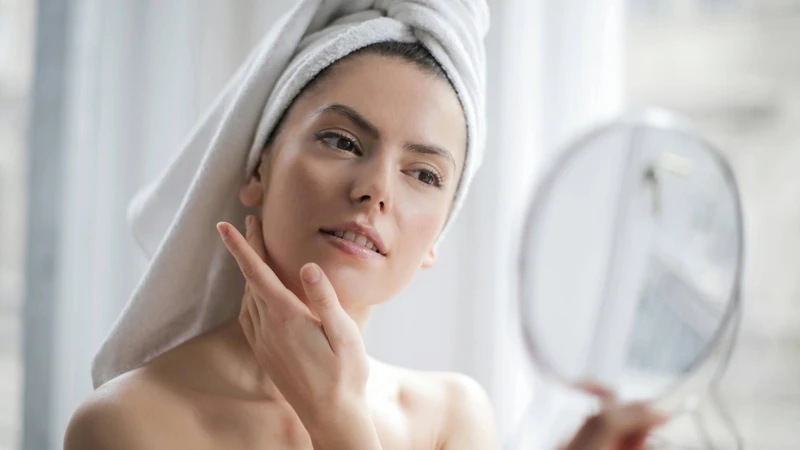 Lão hóa ngược là do chăm sóc da khoa học, lối sống lành mạnh, kiểm soát tốt các yếu tố gây lão hóa