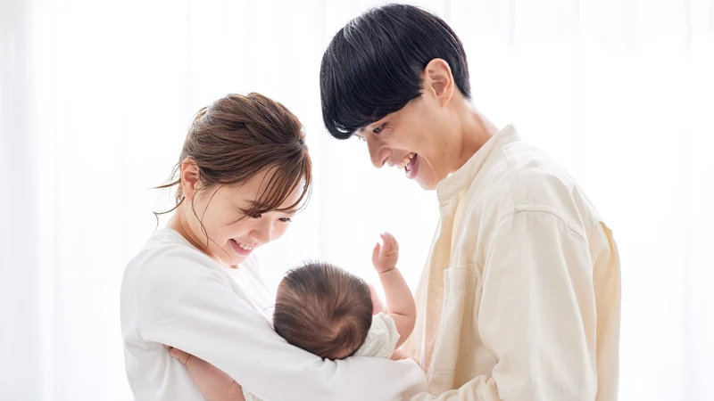 Trẻ thức dậy quấy khóc, không thoải mái là hiện tượng thường gặp