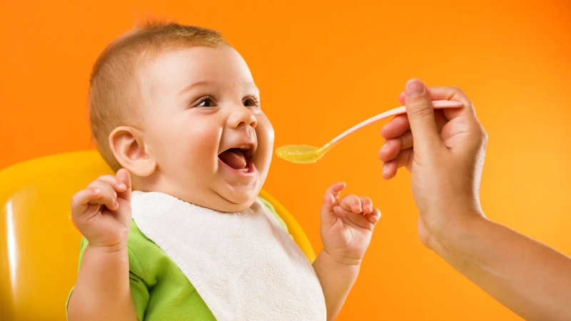 Lịch sinh hoạt cho bé 6 tháng: Hướng dẫn chi tiết và lưu ý quan trọng 4