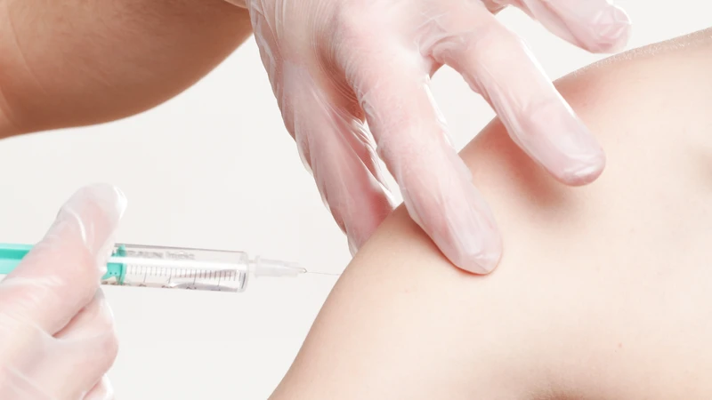 Cần tiêm đúng độ tuổi khuyến cáo và tuân thủ đầy đủ lịch tiêm để cơ thể tạo đáp ứng miễn dịch tốt nhất