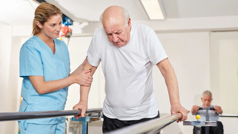 Chăm sóc đúng cách kết hợp điều trị giúp giảm tối đa nguy cơ di chứng
