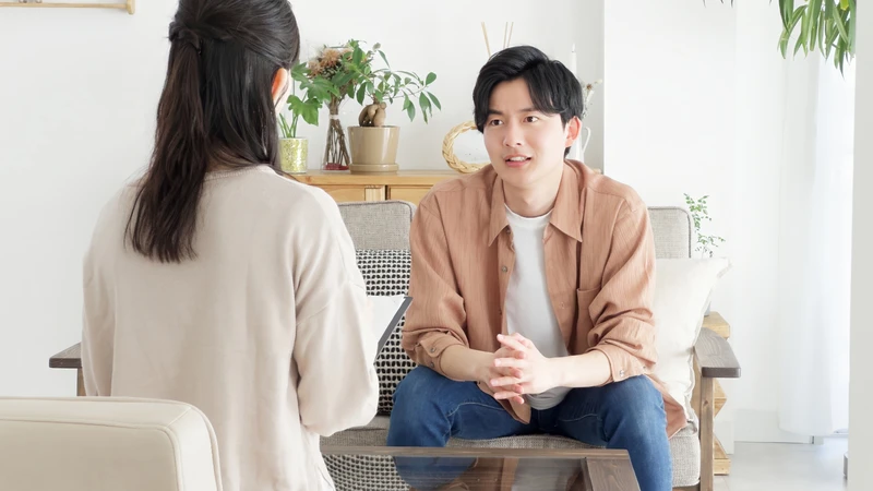 DBT hướng đến cân bằng giữa chấp nhận bản thân và thay đổi tích cực