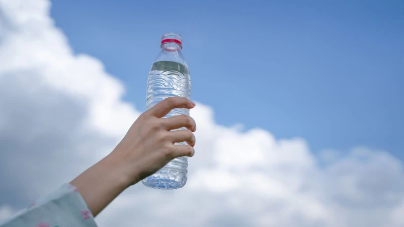 Nước lọc vẫn là lựa chọn cơ bản và an toàn nhất cho nhu cầu hàng ngày