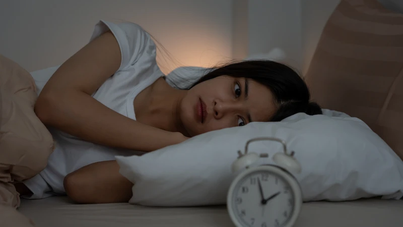 Lo âu và mất ngủ kéo dài có thể ảnh hưởng đến sức khỏe và sinh hoạt hằng ngày