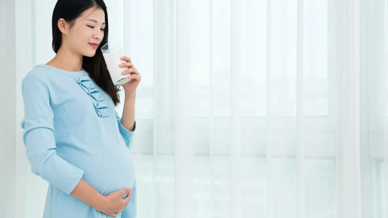 Lợi ích của bà bầu uống sữa đậu nành 3 tháng cuối là gì? 3