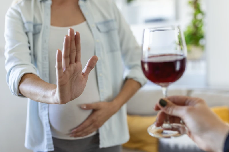 Mẹ bầu nên tránh xa các chất kích thích có hại