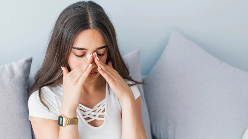 Một trong những lý do thường gặp nhất khiến khứu giác suy giảm là tắc nghẽn đường thở hoặc viêm niêm mạc mũi